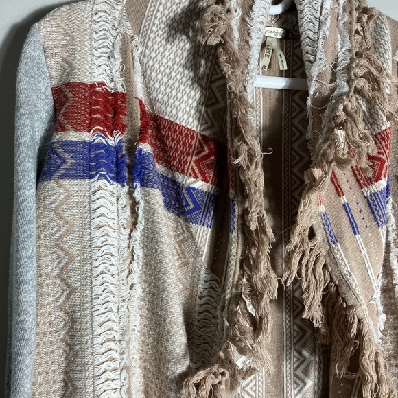 Gimmicks by BKE The Buckle Fringe Red, White, Blue Knit Cardigan Sweater - Picture 2 of 11